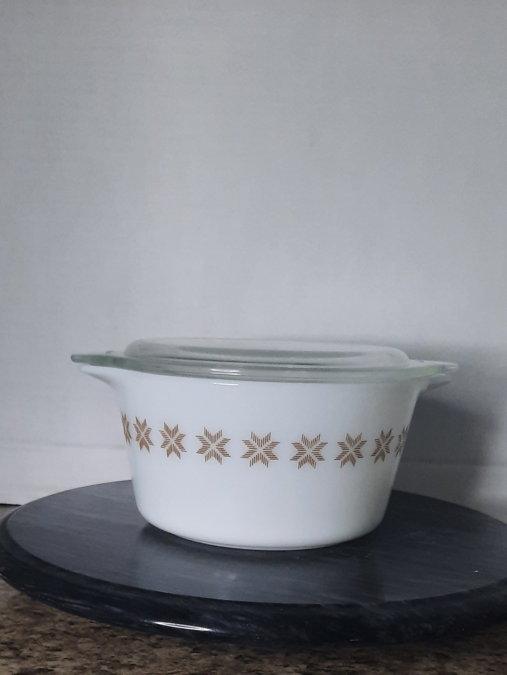 Pyrex Town & Country 473 Casserole Dish